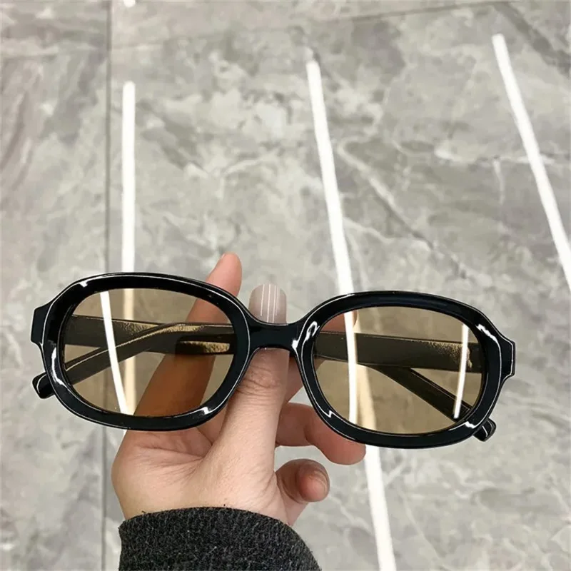 Vintage Fashion Enthusiasts - Hochwertige, quadratische Sonnenbrillen für Damen und